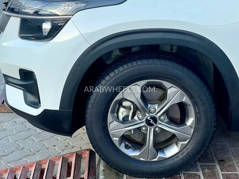 Kia Seltos 2023 for Sale in Sharjah Image-7