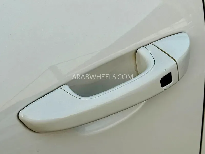 Porsche Cayenne 2014 for Sale in Sharjah Image-8