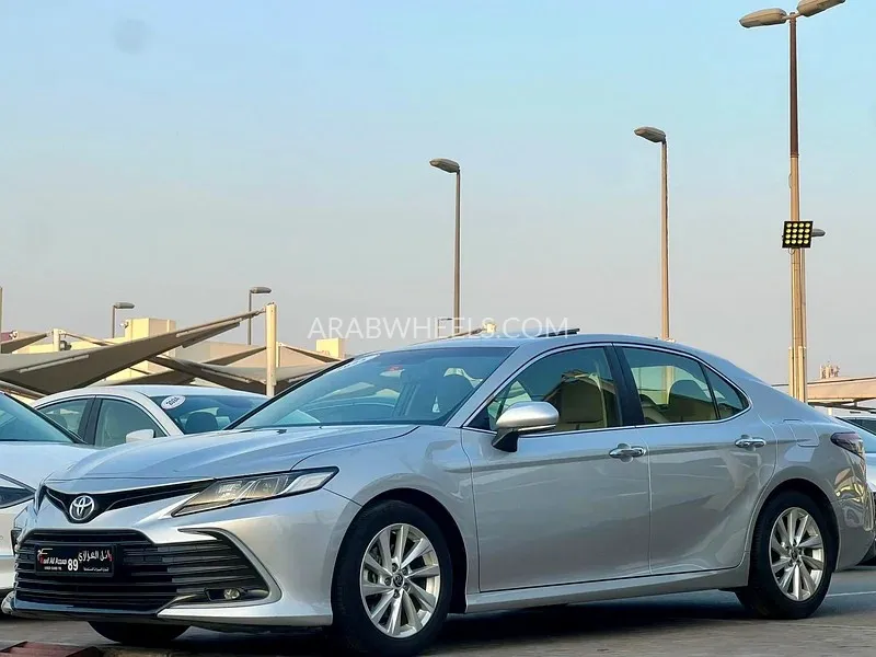 Toyota Camry 2023 for Sale in Sharjah Image-2