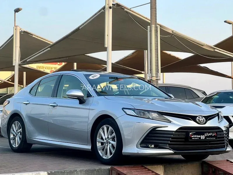 Toyota Camry 2023 for Sale in Sharjah Image-3