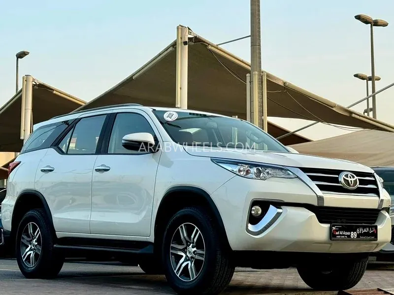 Toyota Fortuner 2020 for Sale in Sharjah Image-3