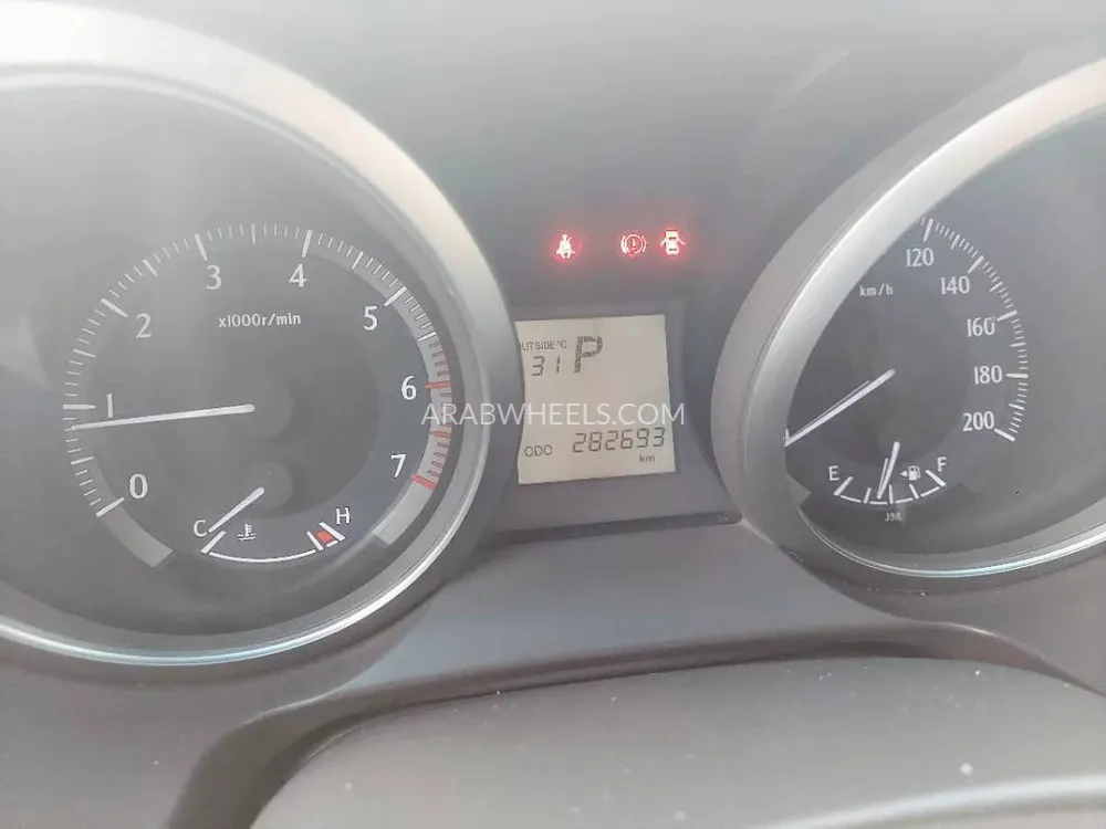 Toyota Land Cruiser Prado 2017 for Sale in Sharjah Image-10