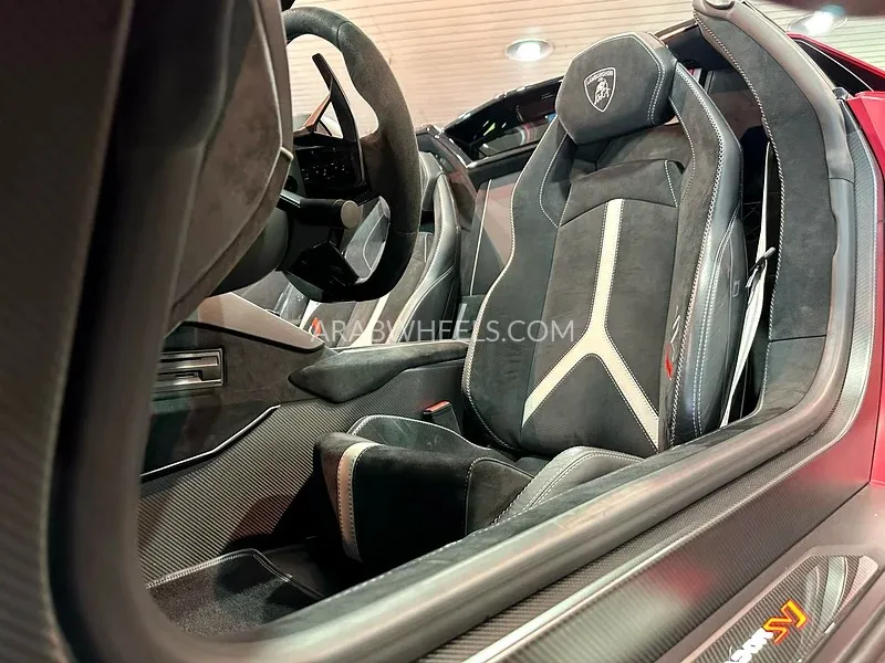 Lamborghini Aventador 2020 for Sale in Dubai Image-4