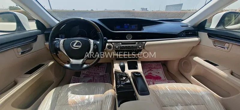 Lexus ES 2013 for Sale in Sharjah Image-16