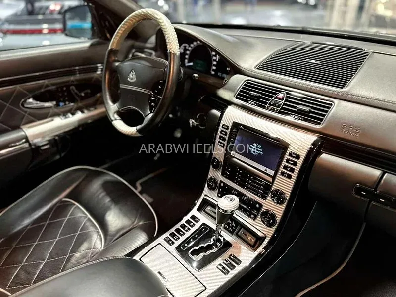 مايباخ 57 2012 for Sale in دبي Image-4