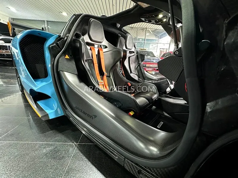 McLaren Senna 2019 for Sale in Dubai Image-5