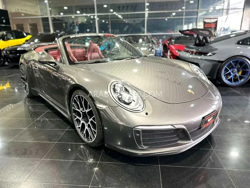 بورشه 911 2017 for Sale in دبي Image-2