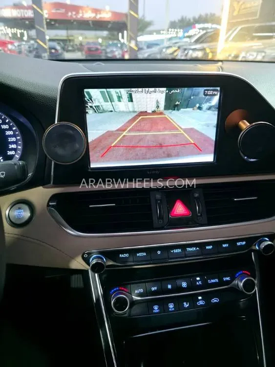 Hyundai Azera 2018 for Sale in Ajman Image-11