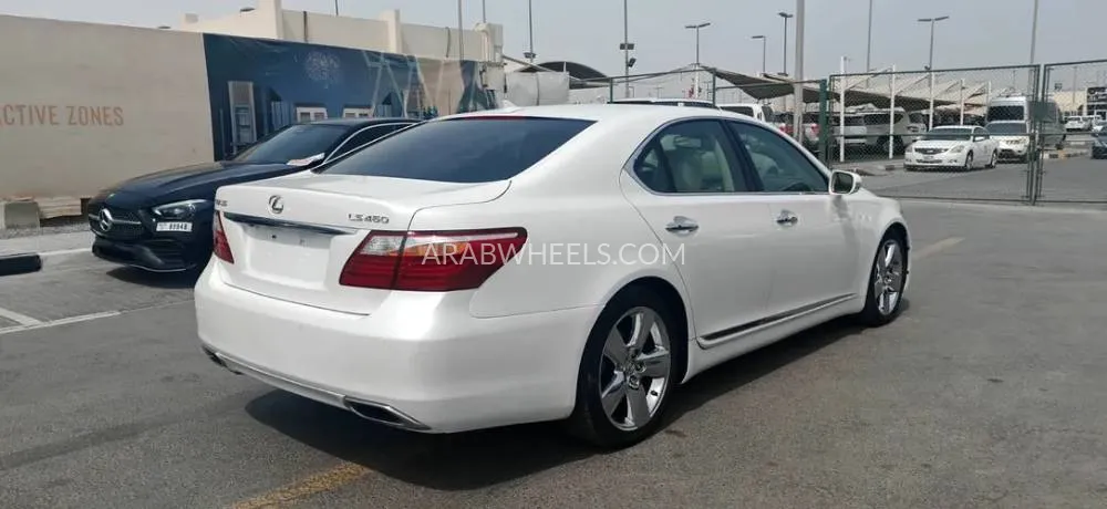 Lexus LS 2010 for Sale in Sharjah Image-7
