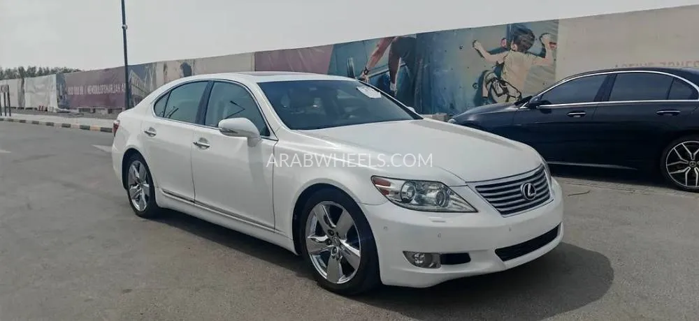 Lexus LS 2010 for Sale in Sharjah Image-10