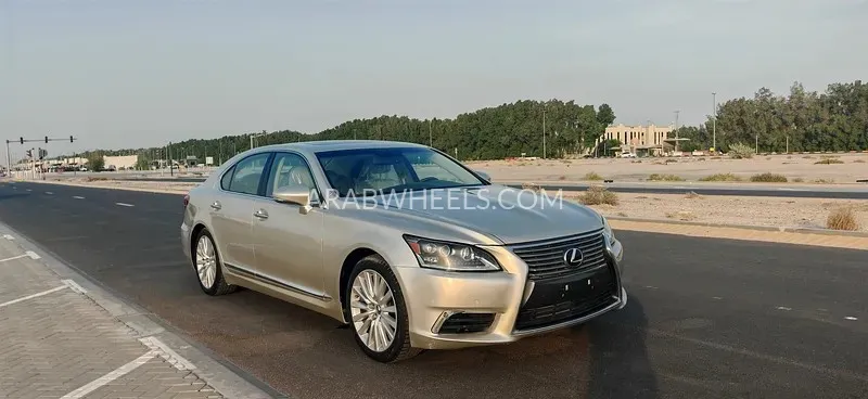 Lexus LS 2013 for Sale in Sharjah Image-6