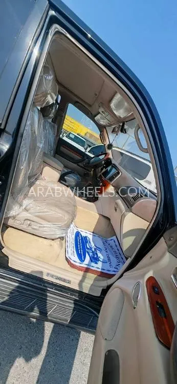 Lexus LX 2005 for Sale in Sharjah Image-11