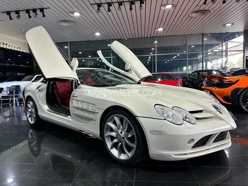 Mercedes Benz SLR 2005 for Sale in Dubai Image-4