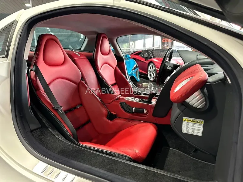 Mercedes Benz SLR 2006 for Sale in Dubai Image-4