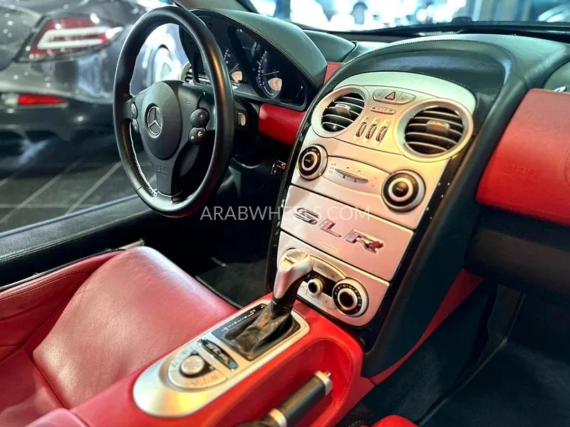 Mercedes Benz SLR 2006 for Sale in Dubai Image-8