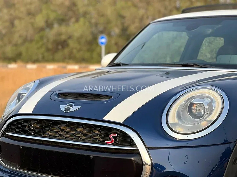 Mini Cooper 2018 for Sale in Sharjah Image-7