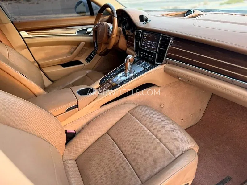 Porsche Panamera 2010 for Sale in Sharjah Image-5