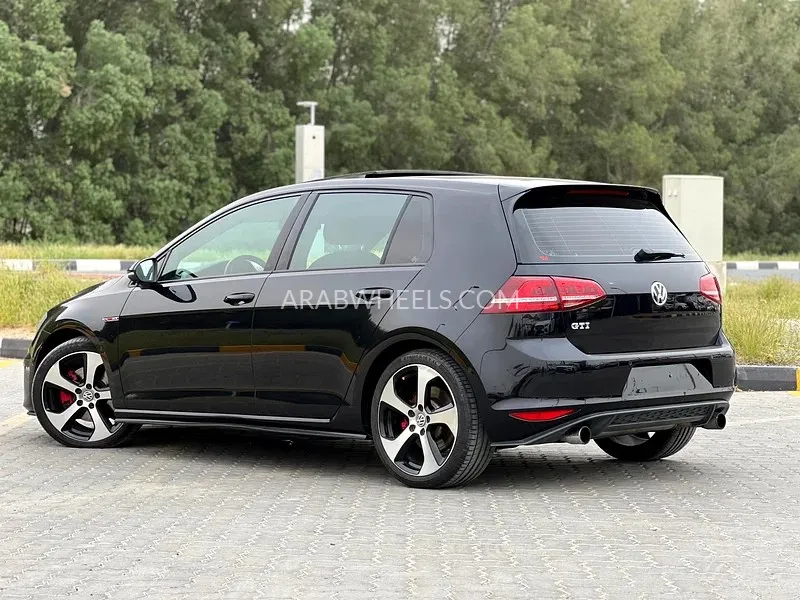 Volkswagen Golf GTI 2015 for Sale in Sharjah Image-2