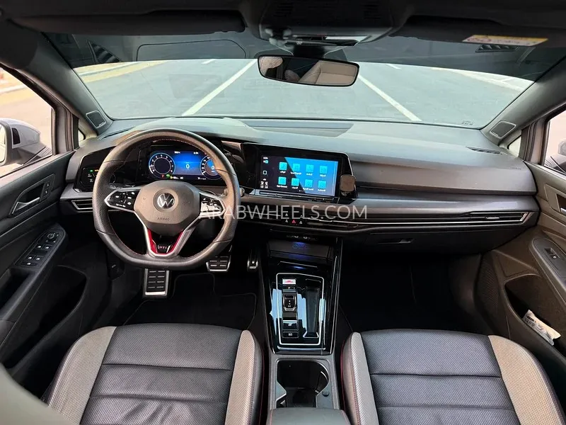  فولكس واجن جولف جي تي آي 2023 for Sale in الشارقة Image-12