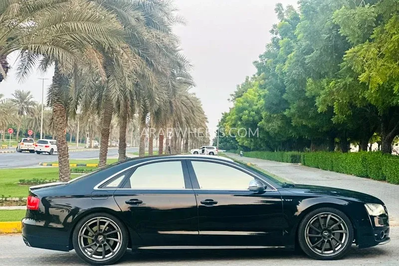 أودي إس 8 2014 for Sale in الشارقة Image-7