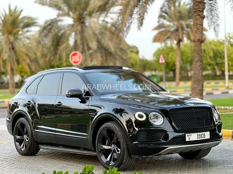 بينتلي بينتايجا 2018 for Sale in الشارقة Image-1