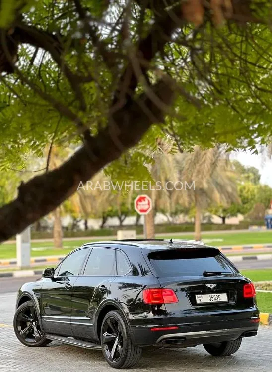 بينتلي بينتايجا 2018 for Sale in الشارقة Image-5