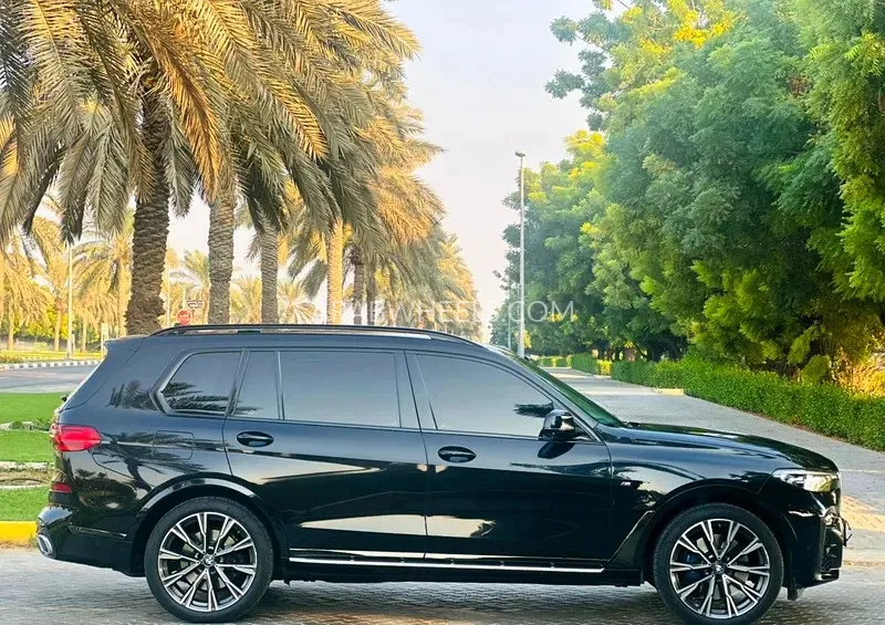 BMW X7 2020 for Sale in Sharjah Image-4