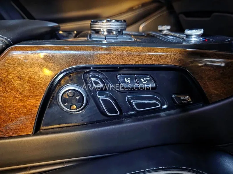 جينيسيس G90 2018 for Sale in عجمان Image-14