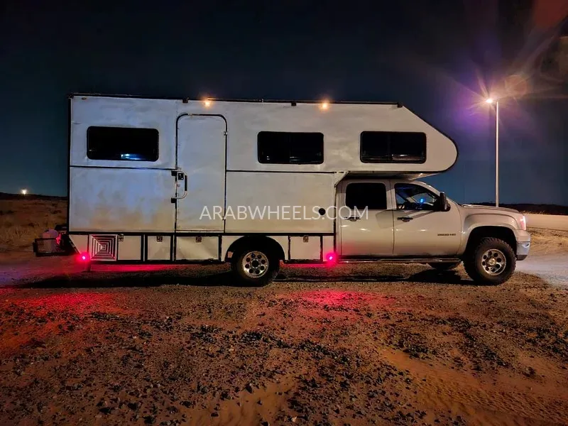 GMC Sierra 2010 for Sale in Sharjah Image-2