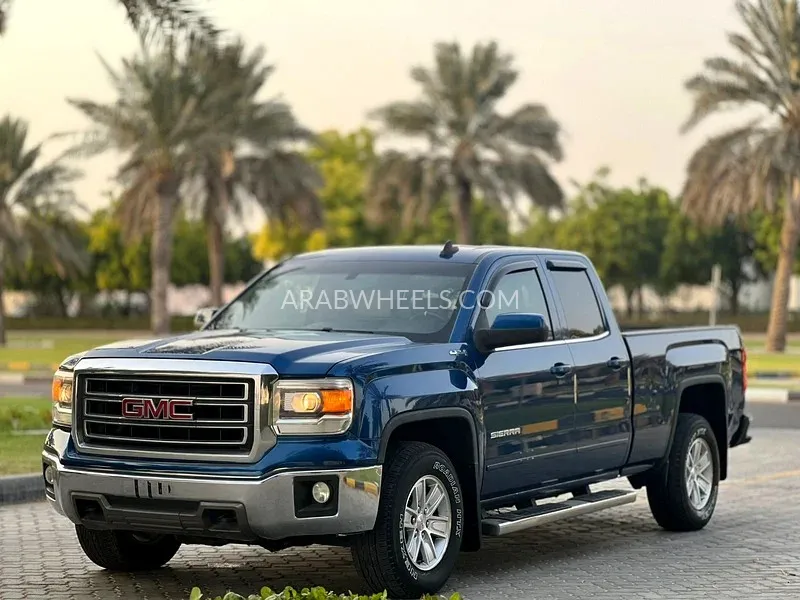 GMC Sierra 2015 for Sale in Sharjah Image-2