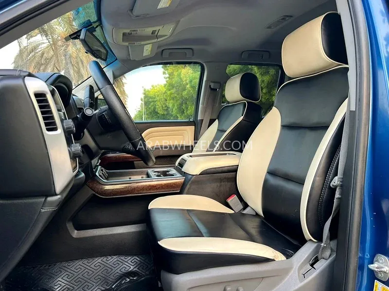 GMC Sierra 2015 for Sale in Sharjah Image-14