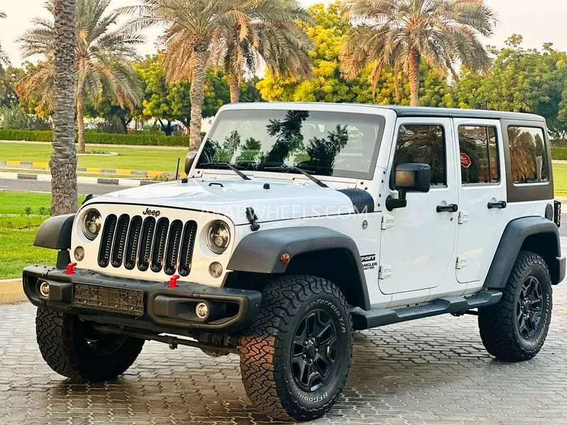 Jeep Wrangler 2016 for Sale in Sharjah Image-2