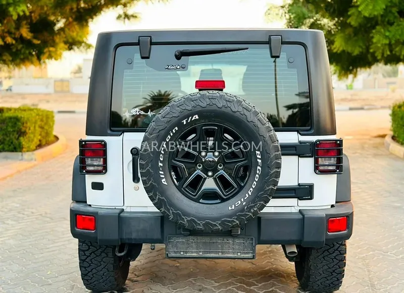 Jeep Wrangler 2016 for Sale in Sharjah Image-10