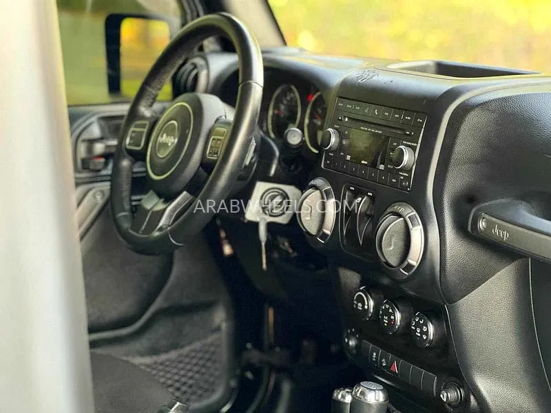 جيب رانجلر 2018 for Sale in الشارقة Image-10