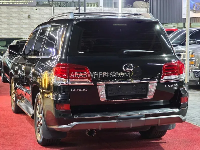 Lexus LX 2015 for Sale in Ajman Image-9