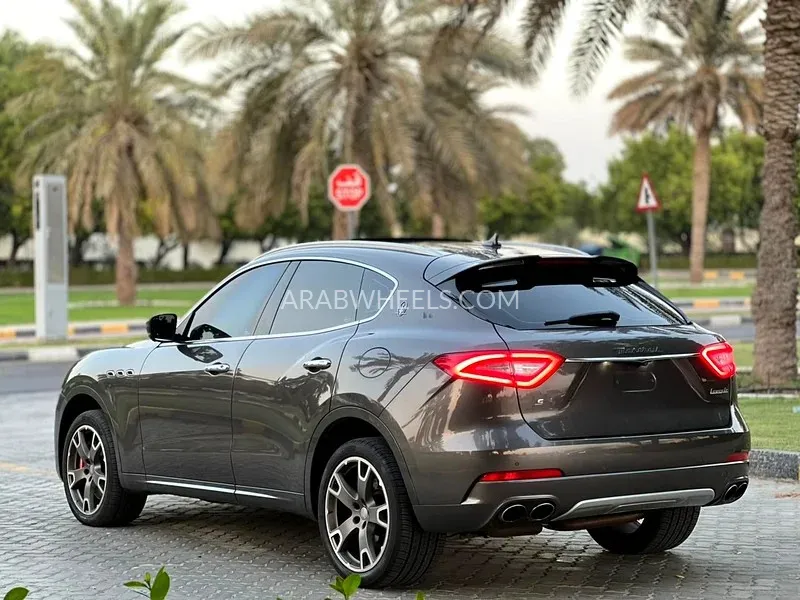 Maserati Levante 2017 for Sale in Sharjah Image-8