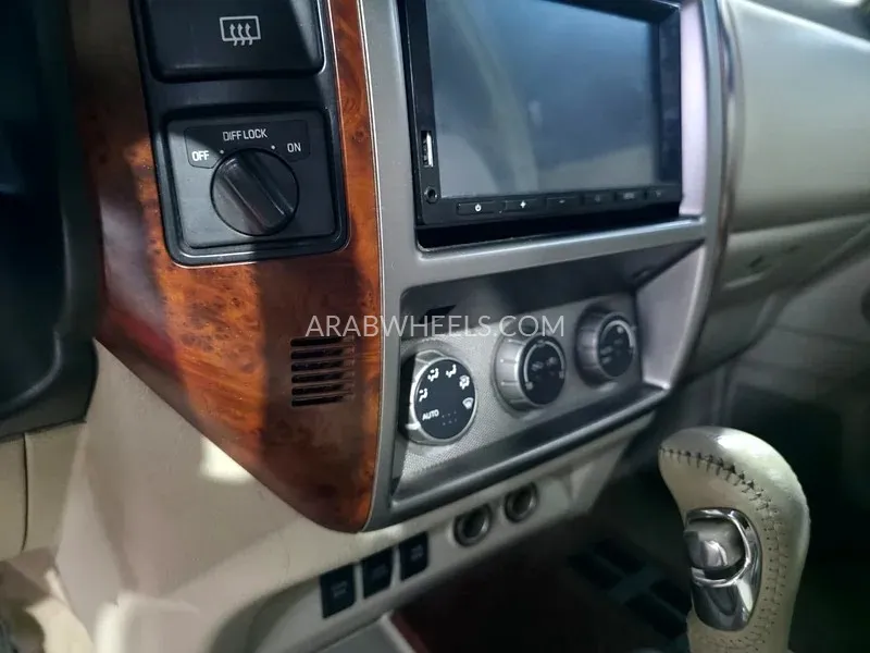 Nissan Patrol 2006 for Sale in Ajman Image-12