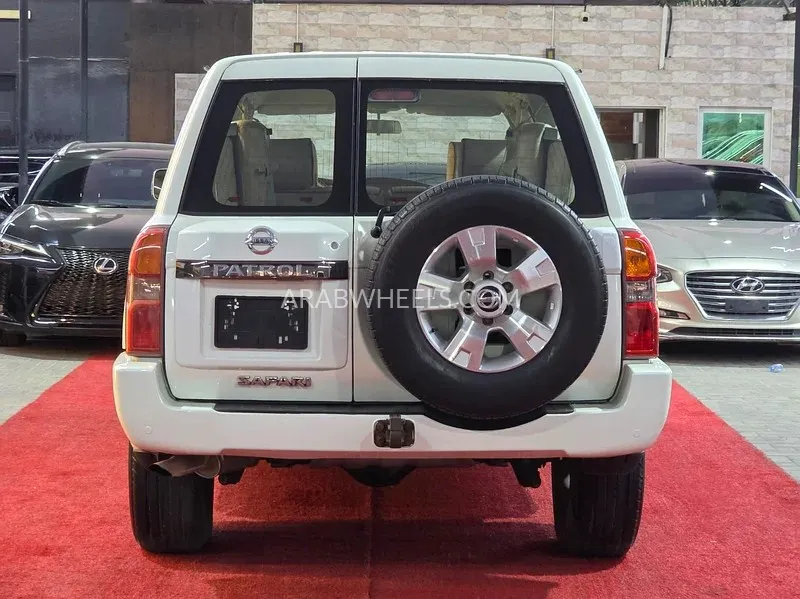 Nissan Patrol 2008 for Sale in Ajman Image-5