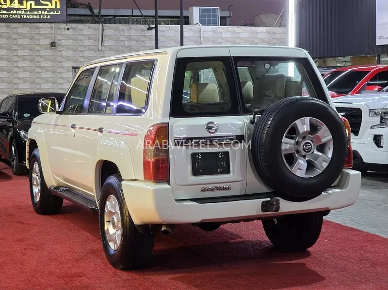 Nissan Patrol 2008 for Sale in Ajman Image-7
