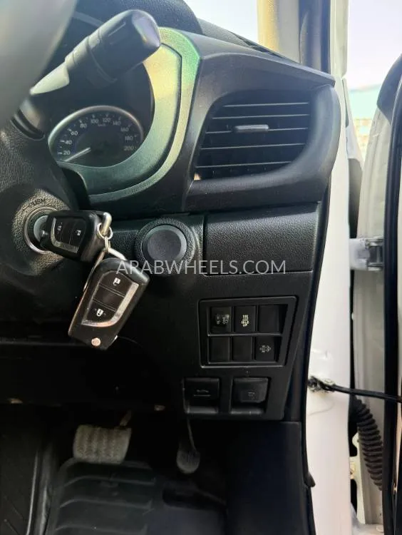 تويوتا هايلوكس 2018 for Sale in دبي Image-11