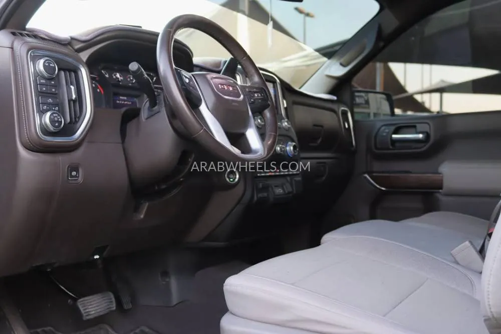 جي إم سي سييرا 2021 for Sale in الشارقة Image-6