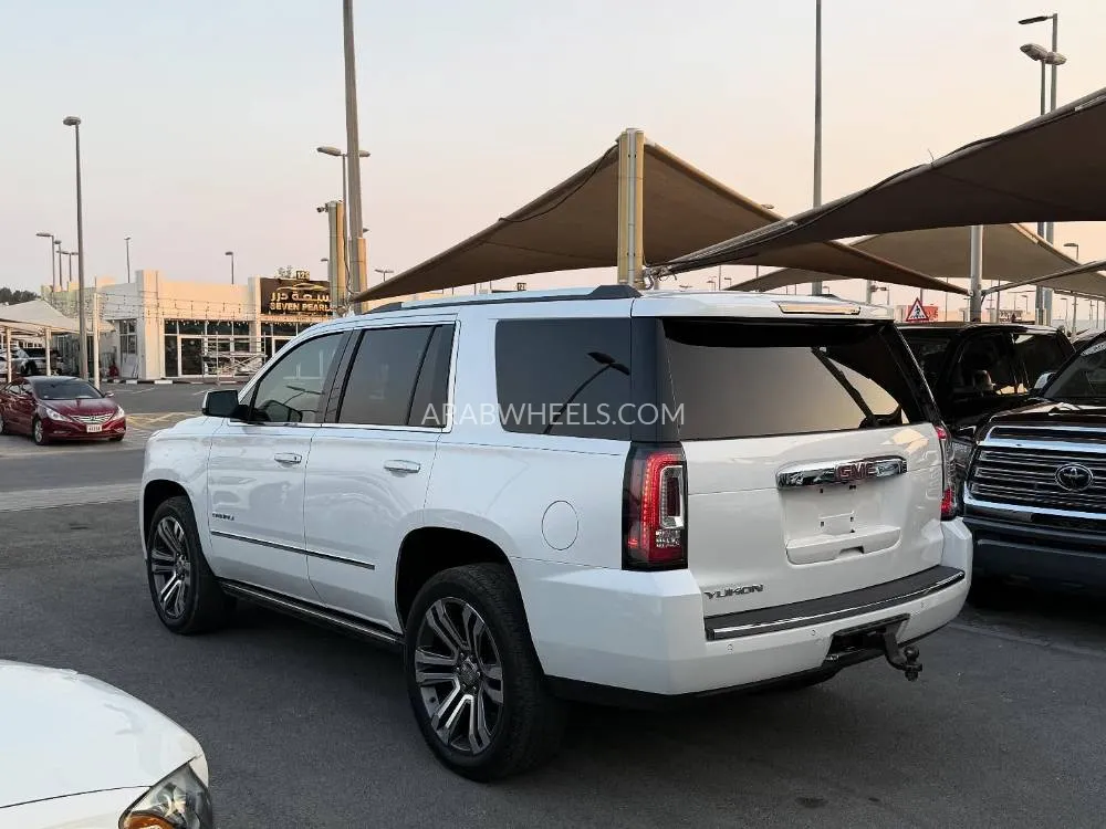 GMC Yukon 2018 for Sale in Sharjah Image-8