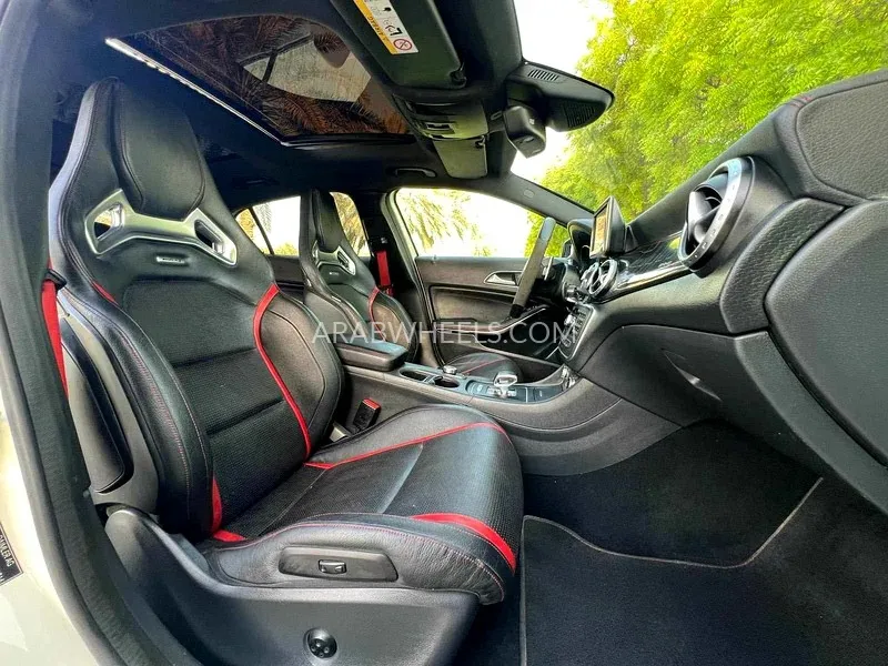 Mercedes Benz GLA 2015 for Sale in Sharjah Image-14