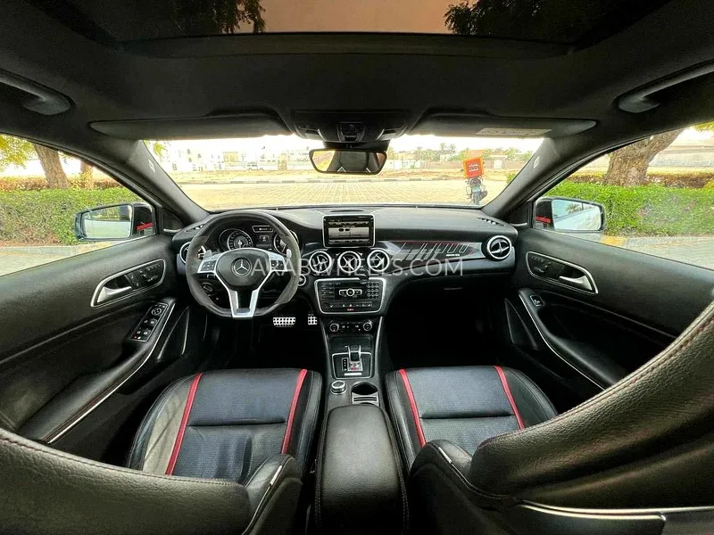 Mercedes Benz GLA 2015 for Sale in Sharjah Image-17