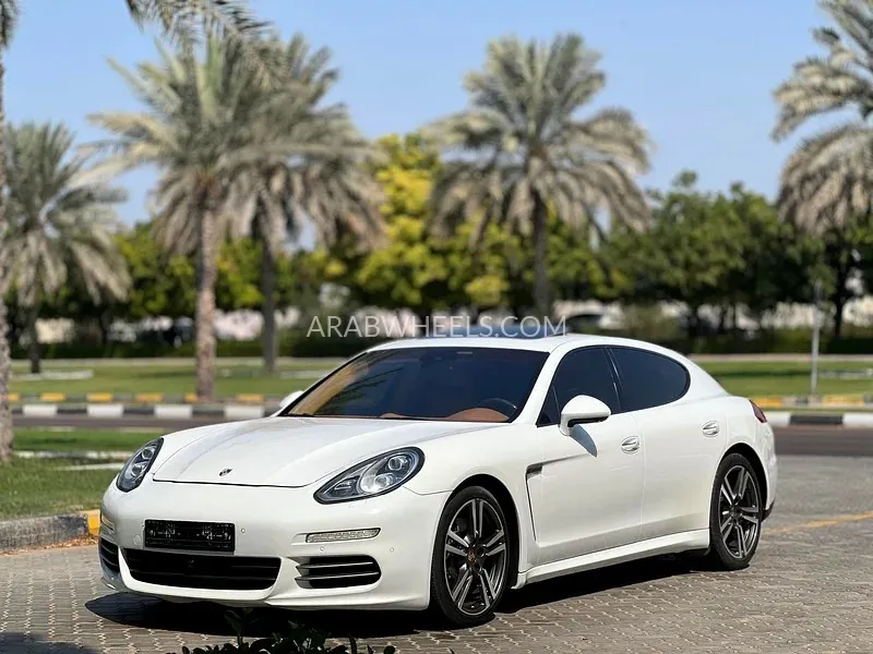 Porsche Panamera 2014 for Sale in Sharjah Image-2