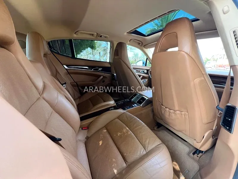Porsche Panamera 2014 for Sale in Sharjah Image-17