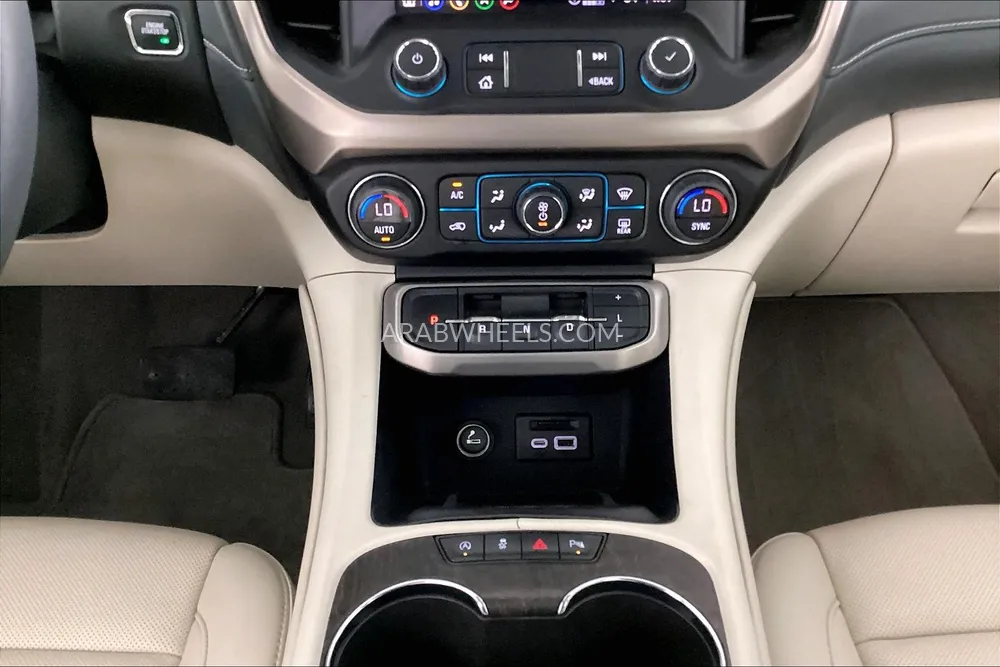 GMC Acadia 2023 for Sale in Sharjah Image-16