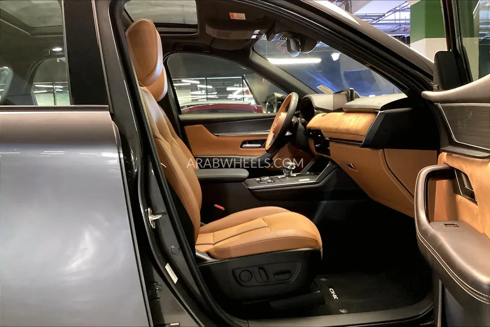 مازدا CX 60 2025 for Sale in دبي Image-13