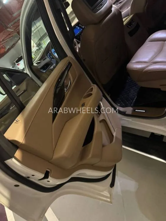 Cadillac Escalade 2019 for Sale in Ajman Image-19