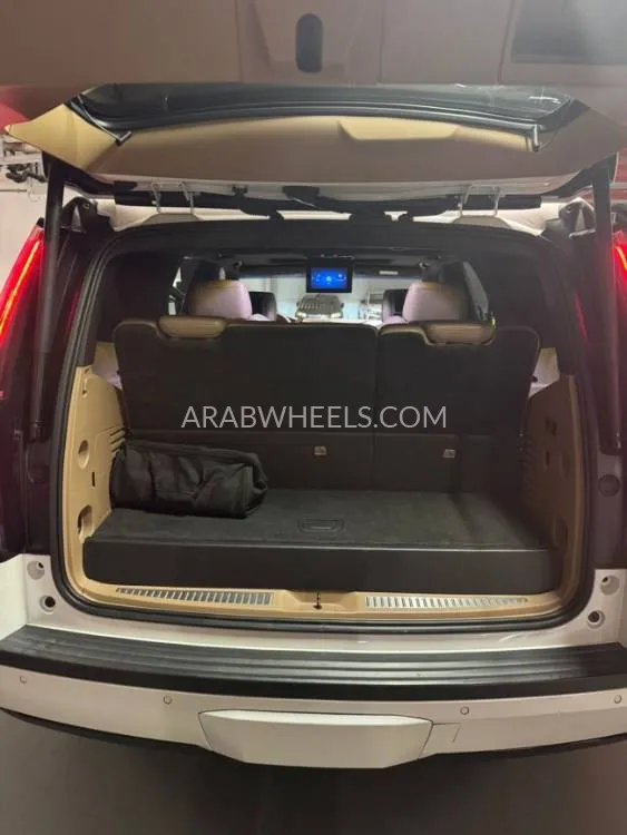 Cadillac Escalade 2019 for Sale in Ajman Image-20